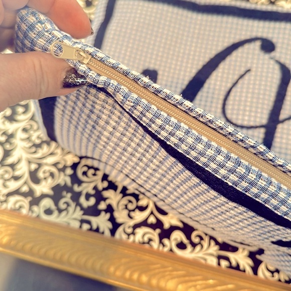 Barrel Down South Kentucky Embroidered Pillow Cover zipper 💙Blue Plaid - Picture 6 of 9